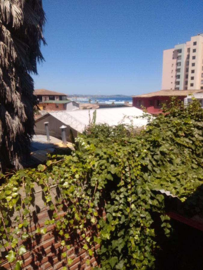 Habitaciones Y Apartamentos El Caleuche El Tabo Esterno foto