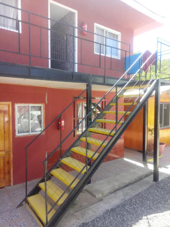 Habitaciones Y Apartamentos El Caleuche El Tabo Esterno foto