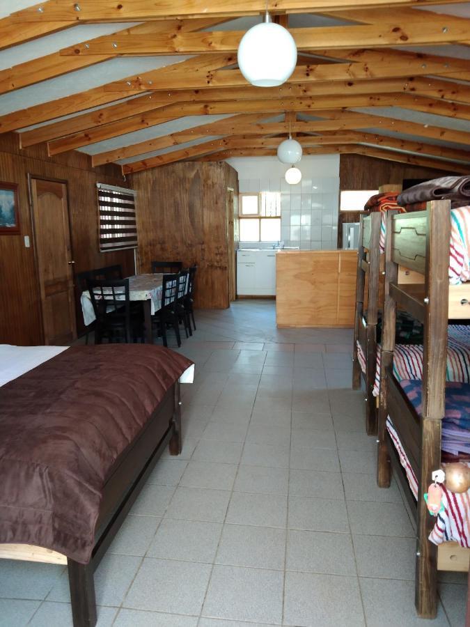 Habitaciones Y Apartamentos El Caleuche El Tabo Esterno foto