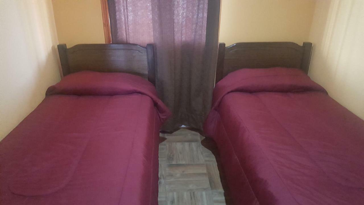 Habitaciones Y Apartamentos El Caleuche El Tabo Esterno foto